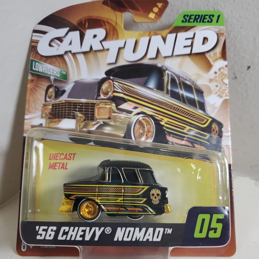 Car Tuned Series 1 '56 Chevy Nomad Diecast Model